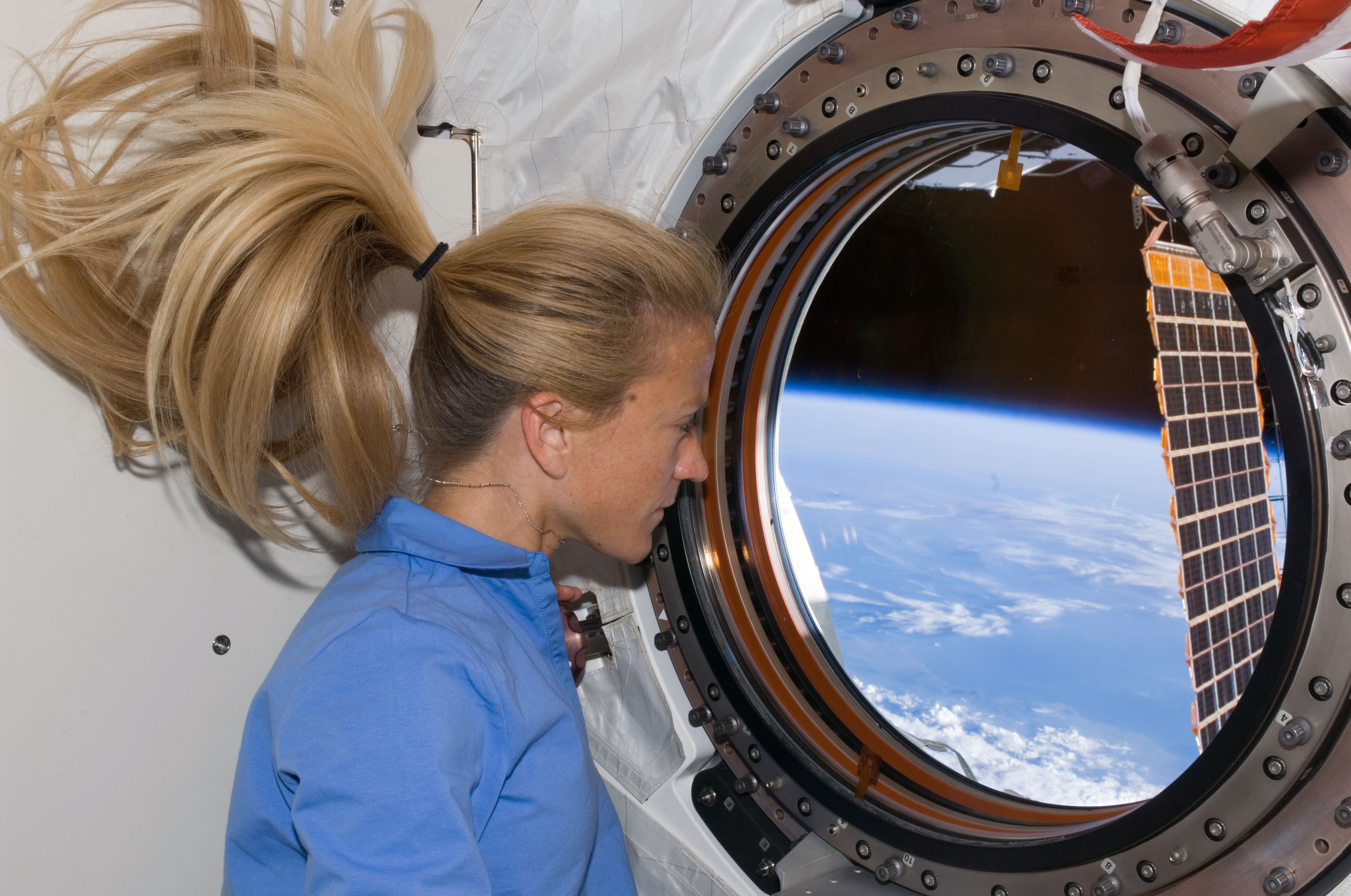 5 حقائق عن الدورة الشهرية للنساء في "الفضاء"