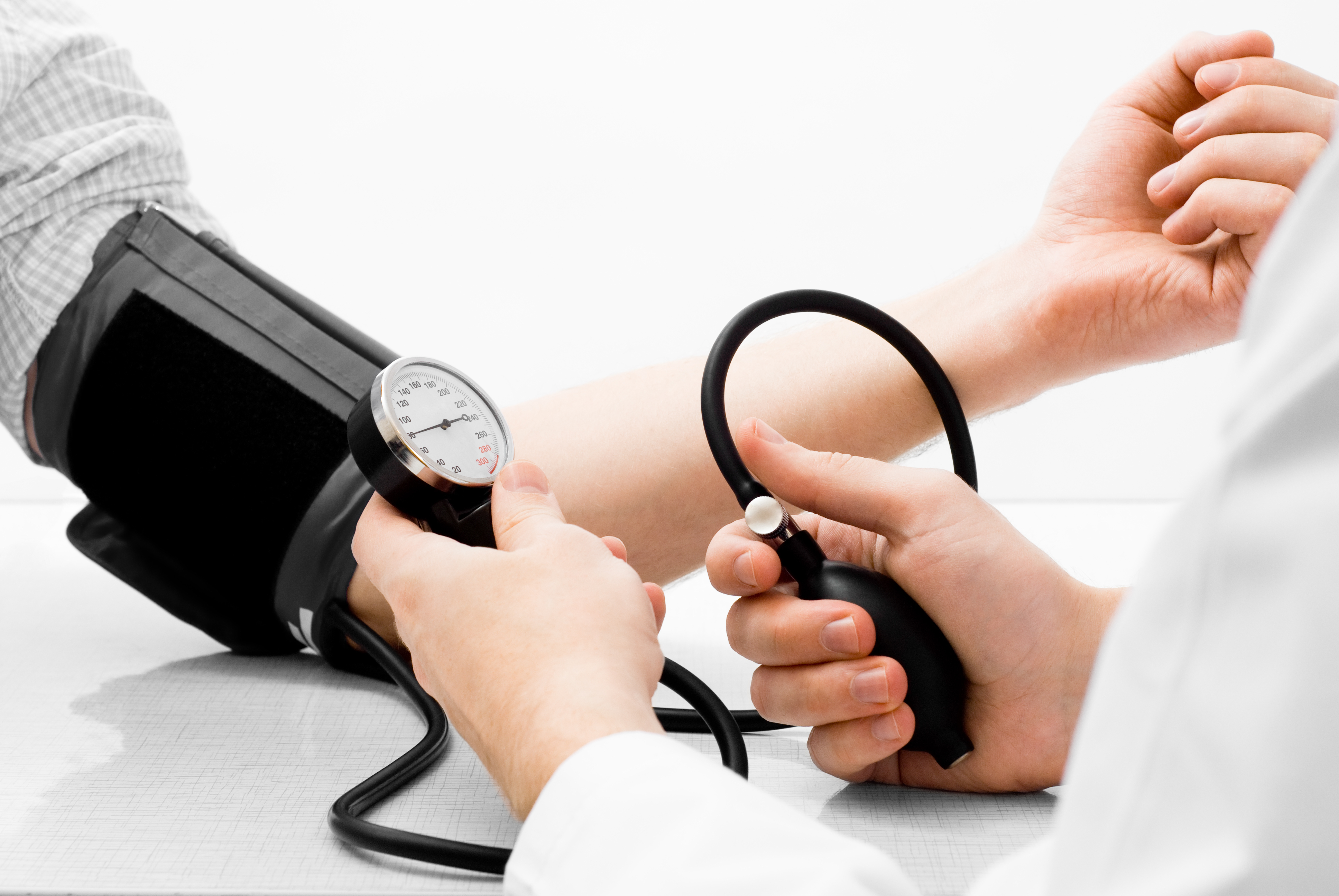6 علاجات طبيعية لارتفاع مستوى ضغط الدم