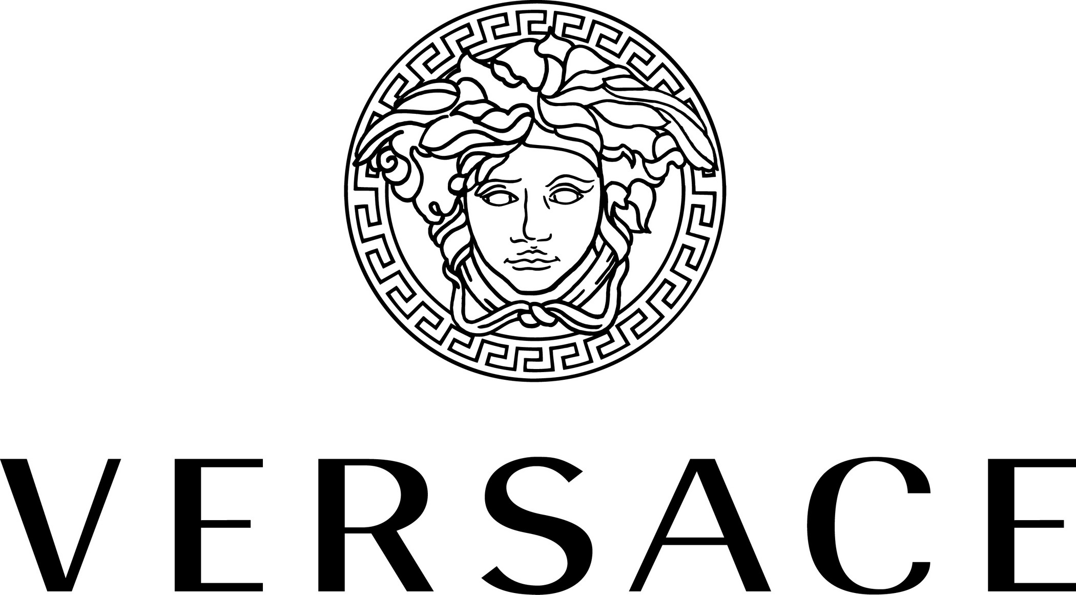 بالصور.. "الكاجوال" يتربع عرش مجموعة "Versace" لصيف 2017