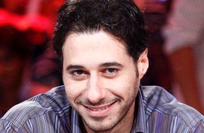 أحمد السعدني يشارك في مسابقة لـ"السيلفي".. فريقه مفاجأة