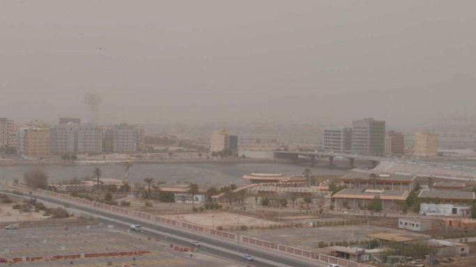 عواصف ترابية متوقعة على المنطقة الشرقية في السعودية وجدة اليوم وغدًا