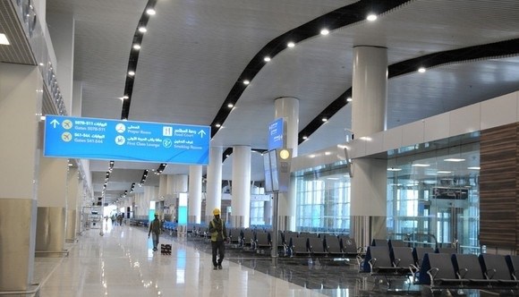 صورة من مطار الرياض تشعل تويتر