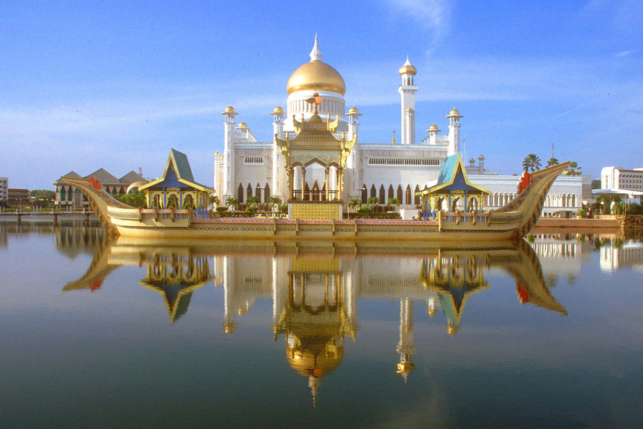 بالفيديو والصور .. تعرف على أجمل 10مساجد حول العالم