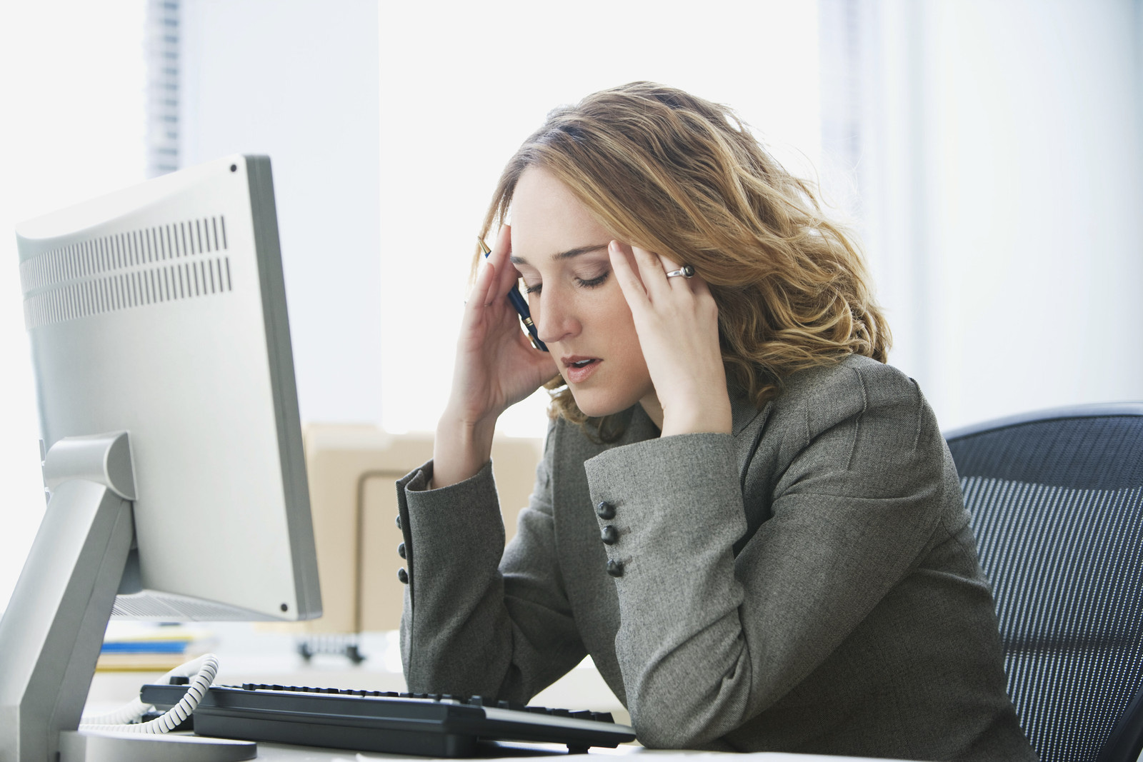 4 أعراض لوقوعك تحت التوتر والضغط العصبي
