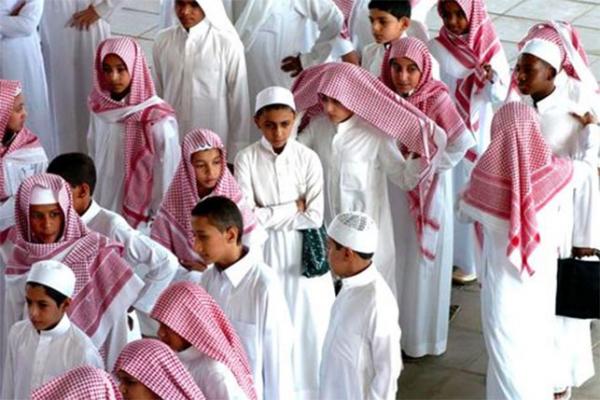 عقوبات قاسية للتصوير داخل مدارس السعودية.. تعرف عليها