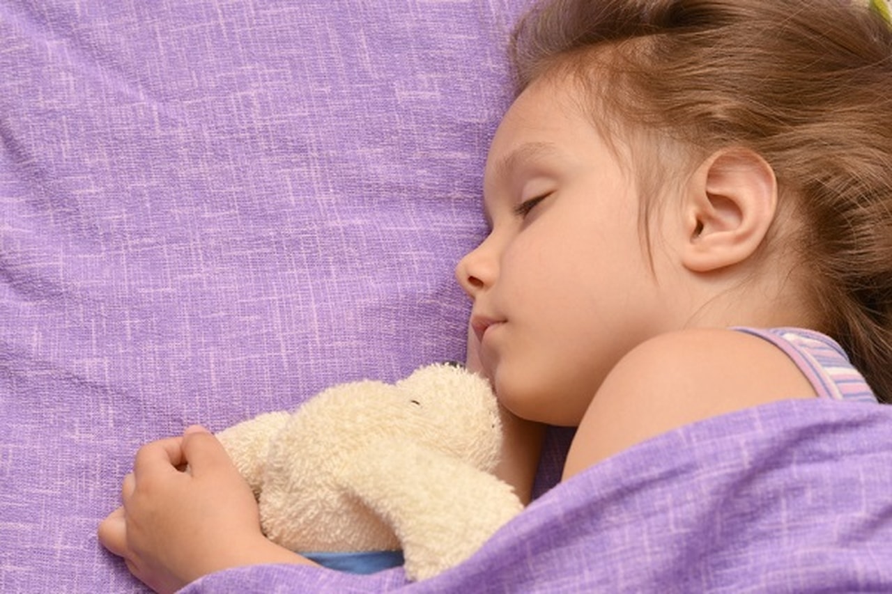 6 نصائح لضبط مواعيد نوم طفلك أثناء الدراسة