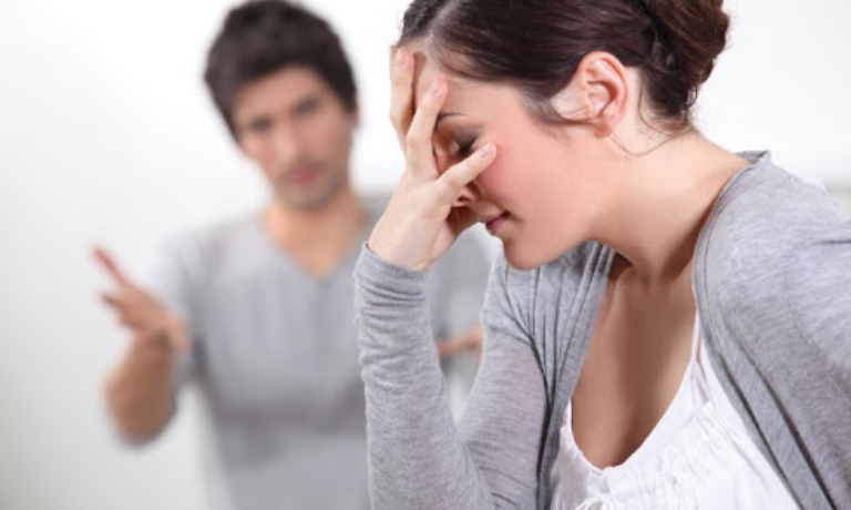 كيف تتعاملين مع خيانة الزوج ؟.. 6 نصائح