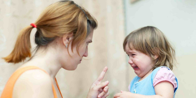 7 أسباب ترجح كفة الأم الشريرة .. لصحتك وأطفالك معا 