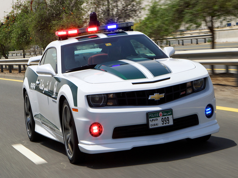 شرطة دبي تغرم "زبائن 999".. ماذا فعلوا؟