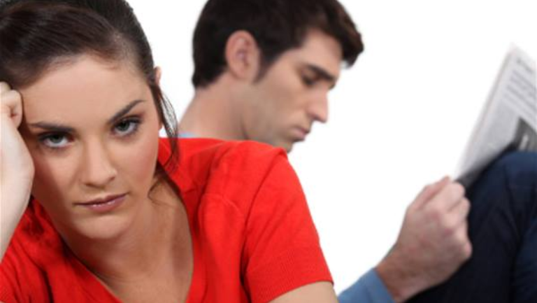 6 أشياء لن يهتم زوجك بوجودها.. لا تتهميه بالإهمال!