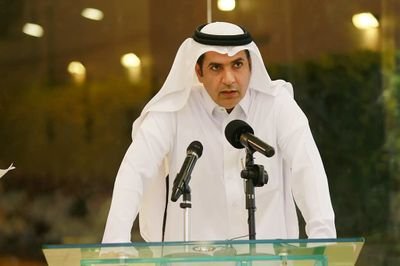 أكاديمي سعودي يطالب بحصانة ثقافية: "لا سياسة ولا قيم دونها"
