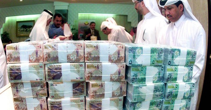 بعد بدء تداولها اليوم.. كيف استقبل السعوديون العملة الجديدة ؟