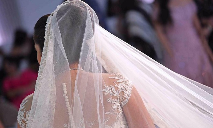 بالفيديو: حفل زفاف مذهل لعرائس يتيمات هو الأجمل في 2016