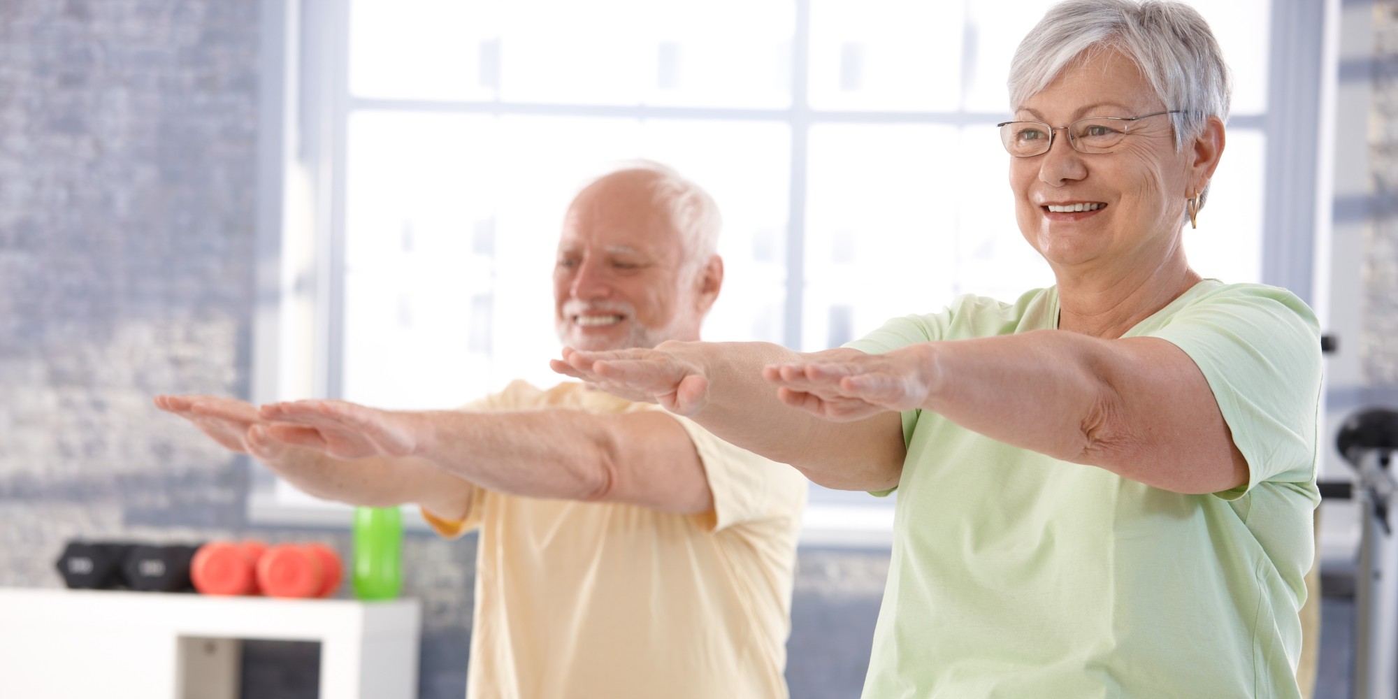 كافح الشيخوخة بتمارين التوازن.. تعلم 5 حركات
