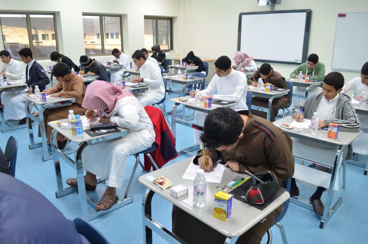 التعليم السعودية تتيح للطلاب إعادة اختبار تحديد المستوى بشروط