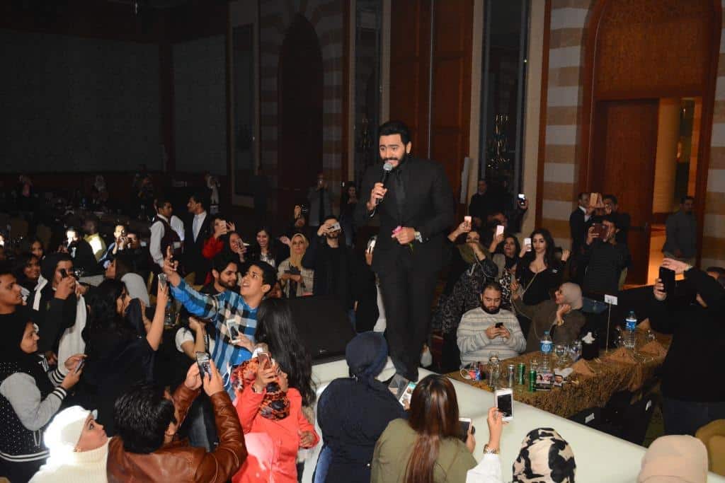 بالصور.. تامر حسني وإبراهيم وسلطان ويسرا يشعلون حفلا غنائيا بالقاهرة
