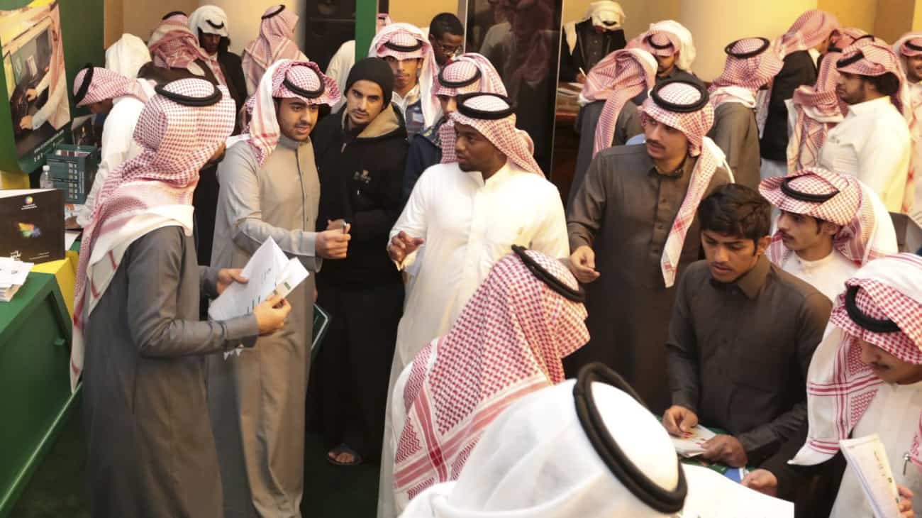 بالفيديو.. أزمات معارض التوظيف بالسعودية تعود للواجهة بكارثة جديدة