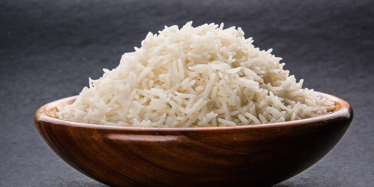 دراسة حديثة تفجّر مفاجئة صادمة عن طهي الأرز بالطرق التقليدية