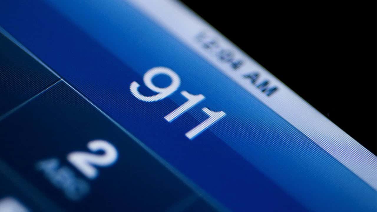 "911" يؤكد استقباله بلاغات "تبرج وسفور النساء"