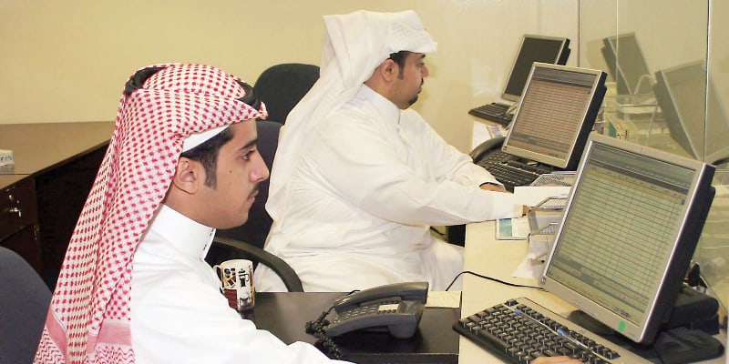 "طاقات" تعيد الأمل للموظفين السعوديين المفصولين