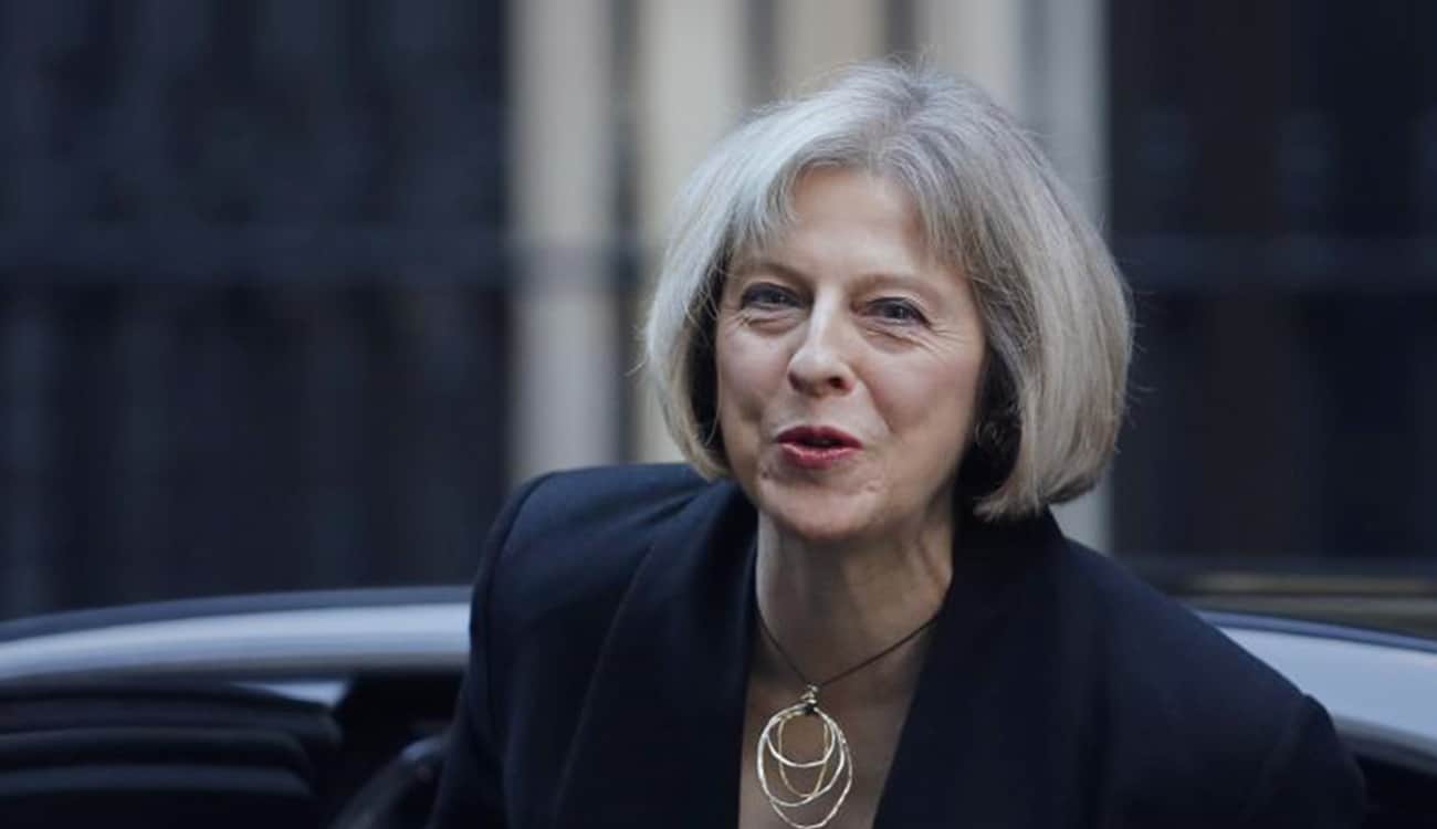 رئيسة وزراء بريطانيا تعارض محكمة العدل الأوروبية بسبب "الحجاب"