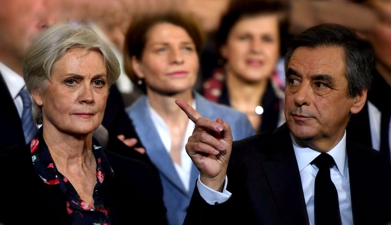 بالفيديو.. إلقاء الدقيق في وجه مرشح للرئاسة الفرنسية