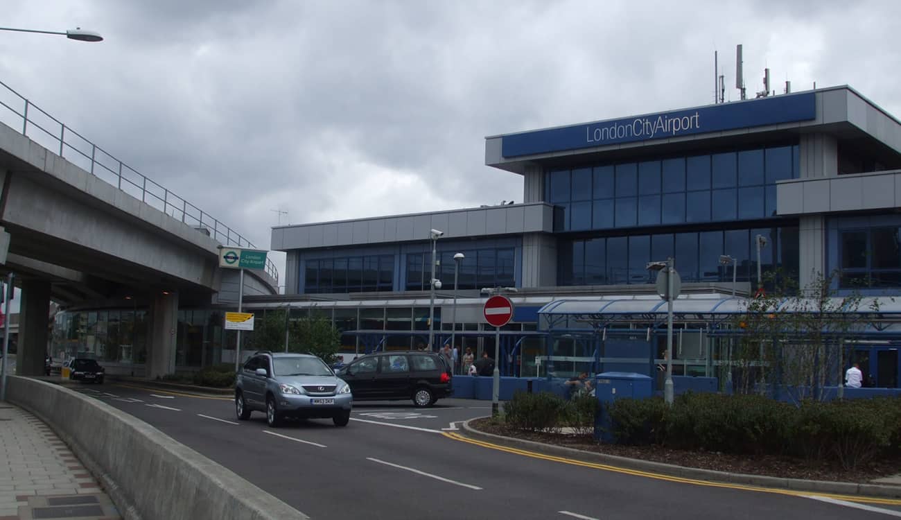 أول مطار دولي يستعين بالملاحة الافتراضية