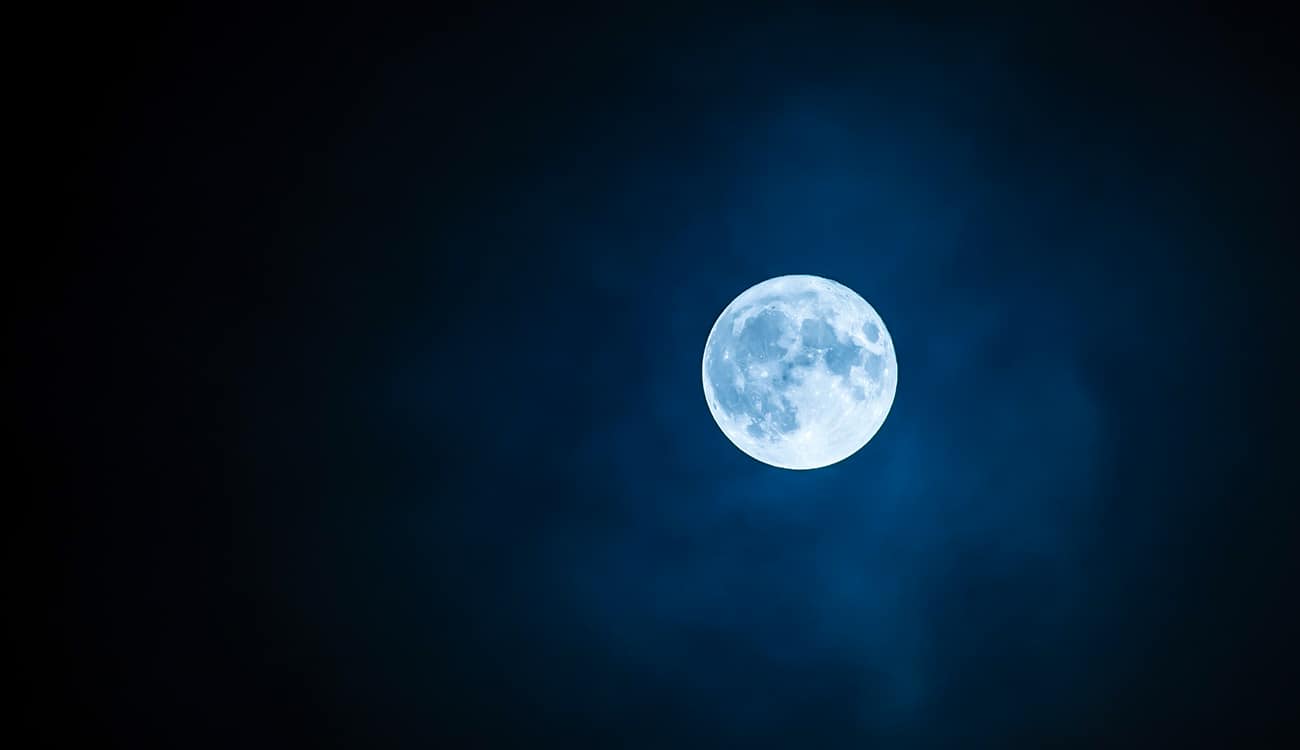 صور نادرة تجمع القمر وكوكب المشتري