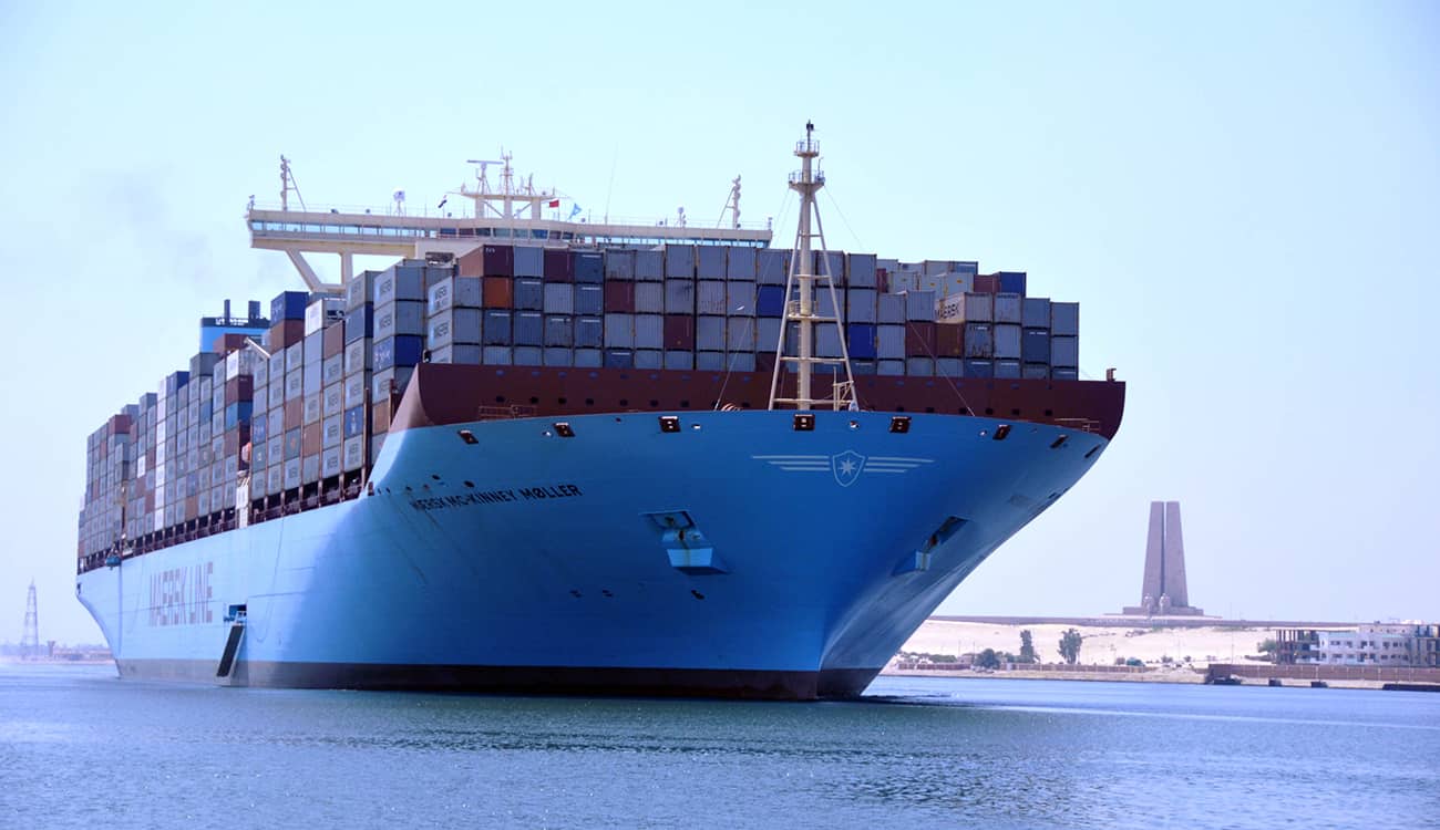رابع أكبر شركة ملاحة بحرية في العالم تعلق رحلاتها إلى قطر