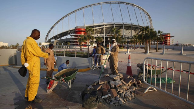 وسط أحداث مأوساوية.. ظاهرها بطولي.. وباطنها إجرامي..قطر تواصل بناء ملاعب كأس العالم 2022