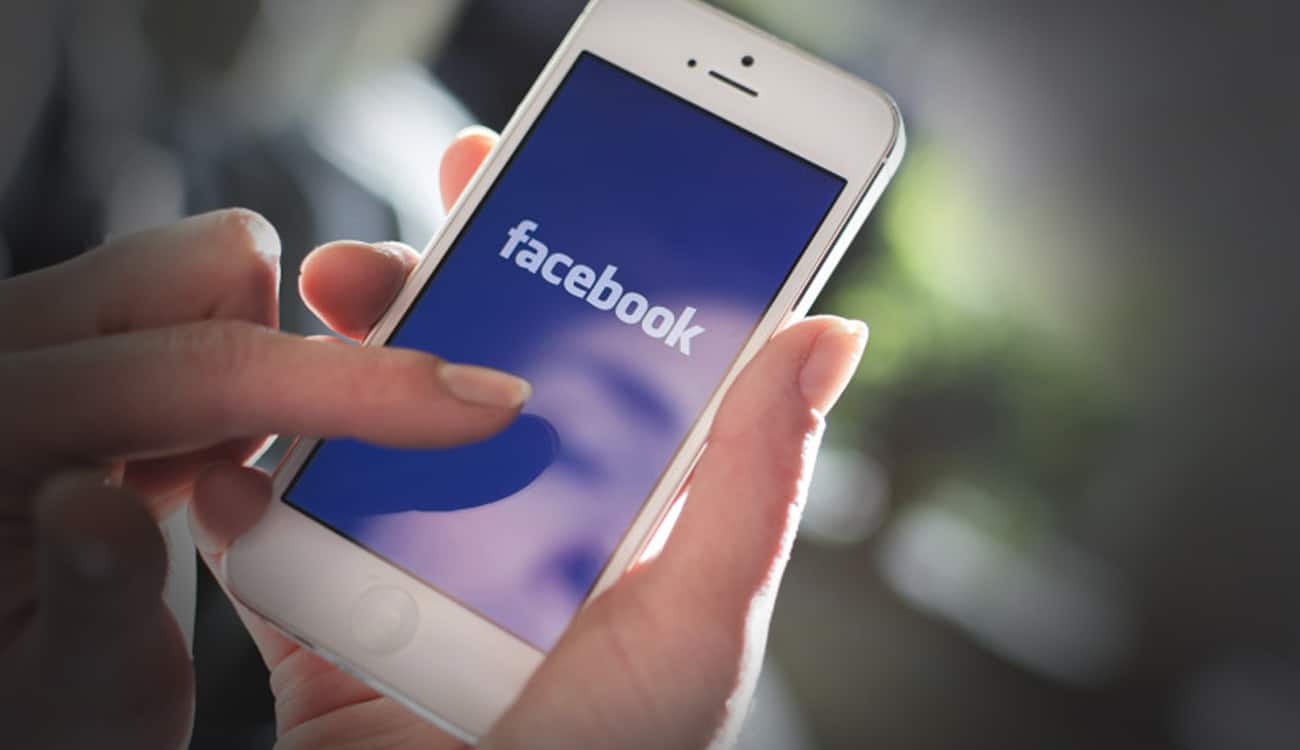 اختبار لقصر آخر الأخبار في فيسبوك على الأصدقاء والإعلانات
