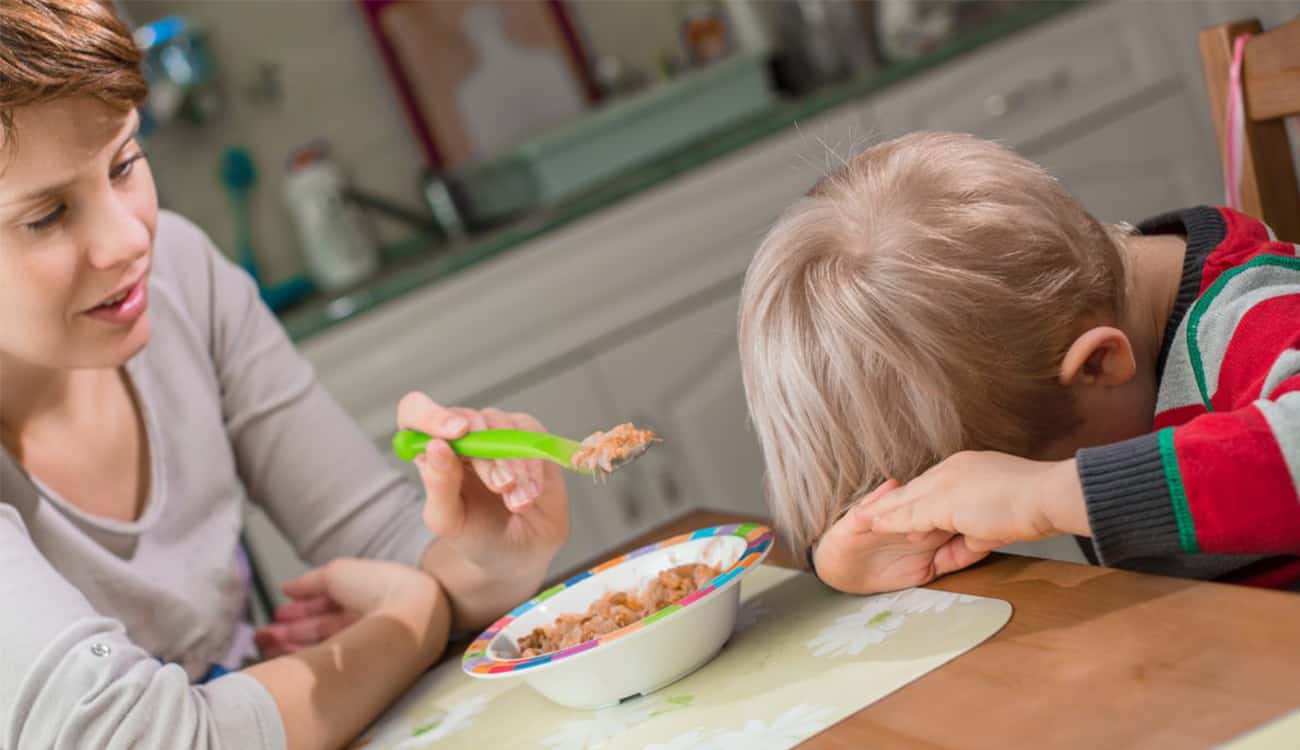 دراسة: إرهاق الآباء يحرم الأطفال من الطعام المنزلي اللذيذ