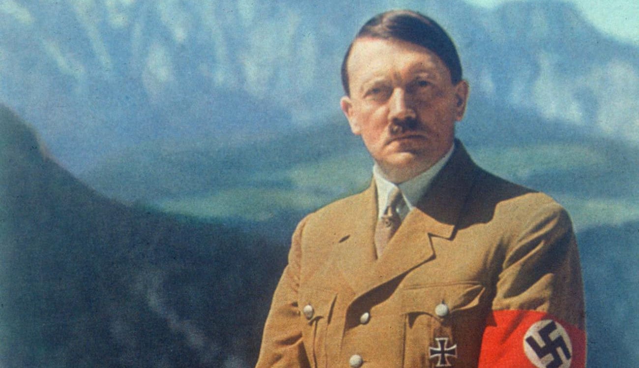المخابرات الأمريكية: «هتلر» لم ينتحر.. وهكذا عاش حتى السادسة والستين