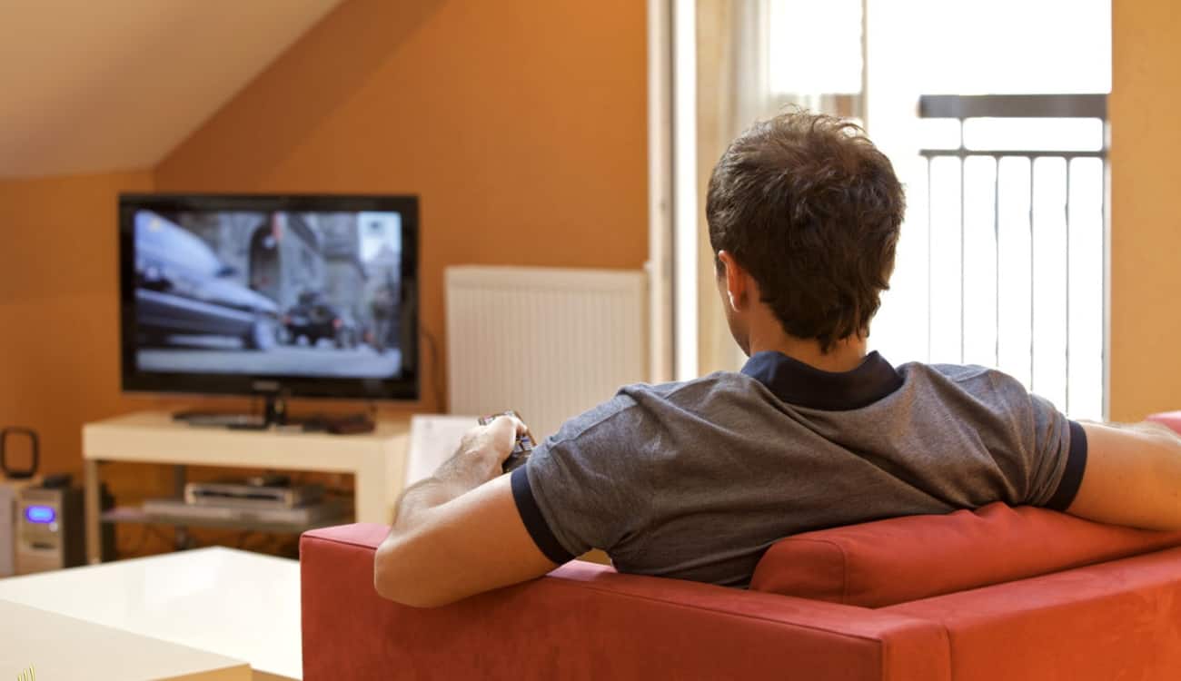 كيف تقي نفسك من أمراض مشاهدة التلفاز لمدة طويلة؟