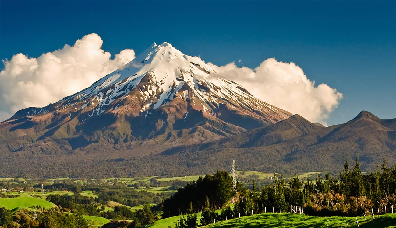 نيوزيلاندا تمنح جبل تاراناكي حق المعاملة كمواطن