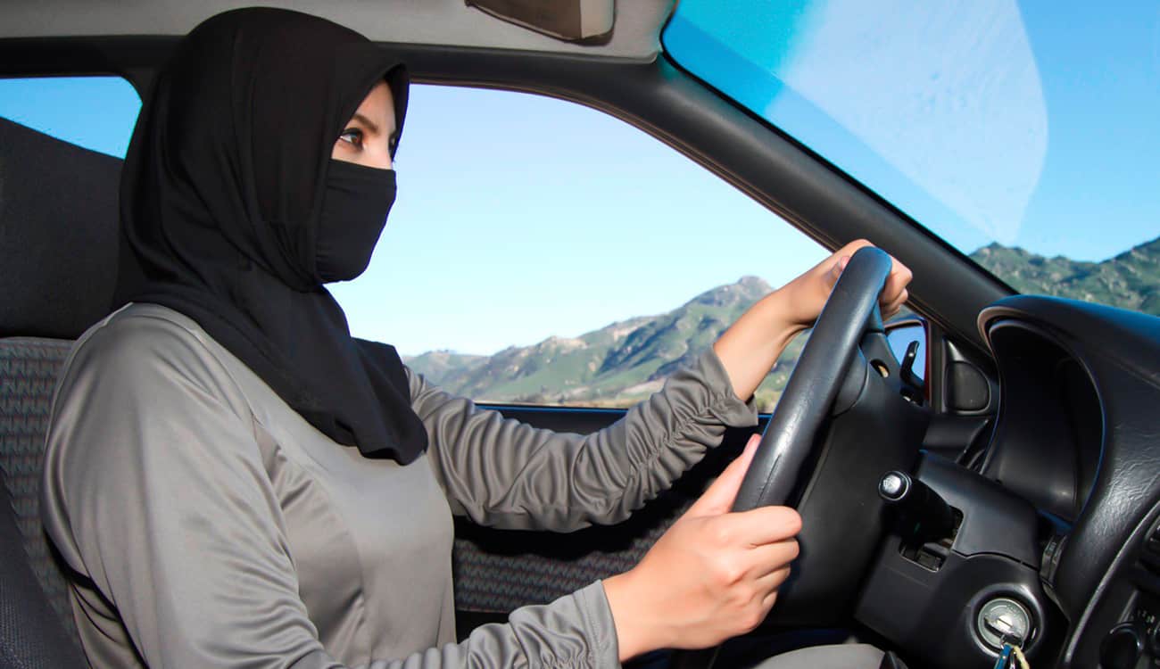 ««المرور» : المرأة أكثر احتراما لأنظمة السير