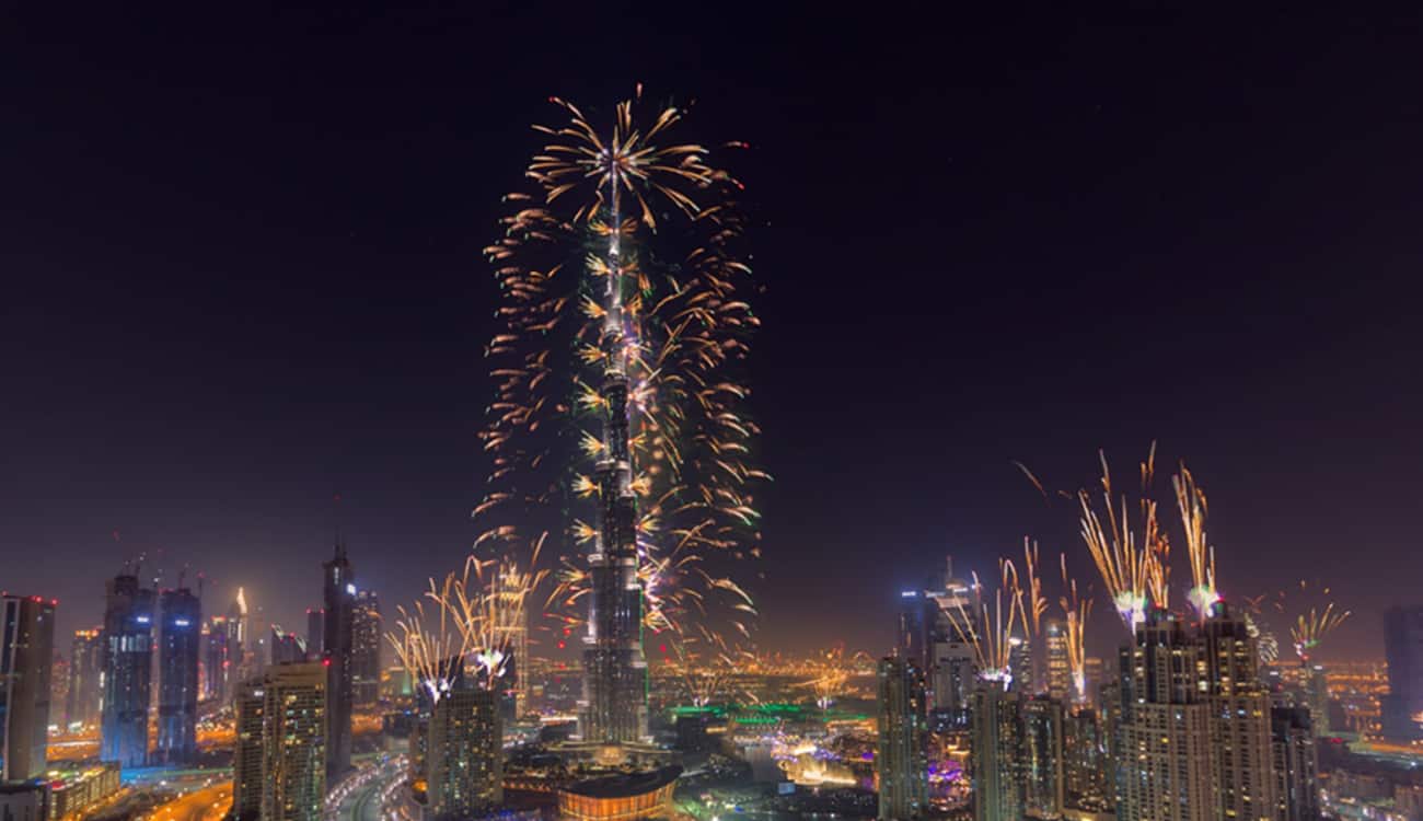 يكسر رقمًا قياسيًا جديدًا.. «برج خليفة» يبهر العالم في احتفالات العام الجديد