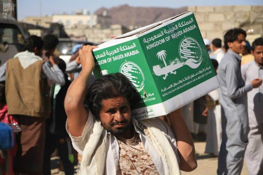 مركز الملك سلمان للإغاثة يدشن مشروع المساعدات الغذائية والإيوائية في اليتمه بمحافظة الجوف ضمن خطة العمليات الإنسانية الشاملة في اليمن