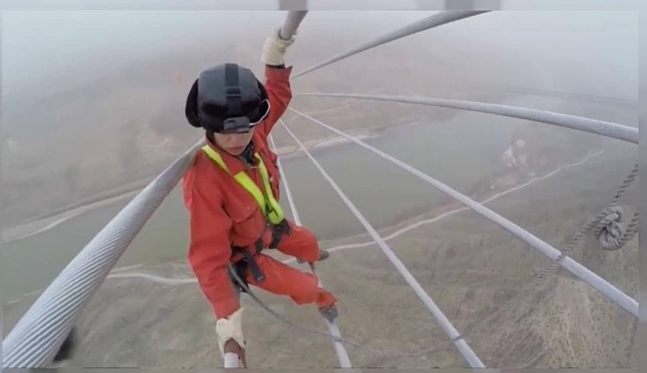 فيديو مذهل لاختبار أعلى خط كهرباء في العالم