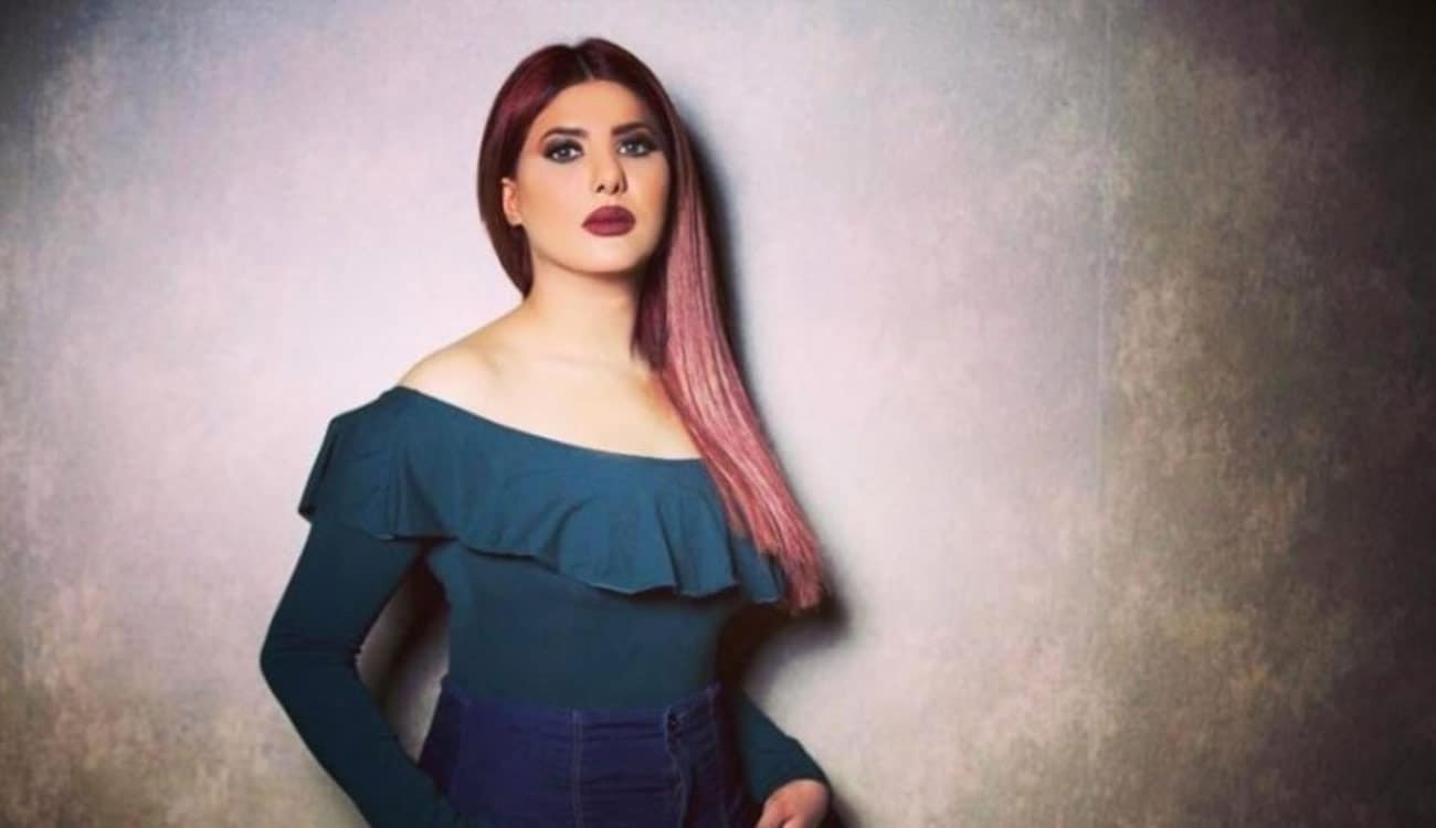 ملاك الكويتية معجبة بأزياء فنانة مصرية.. وتطلب مساعدة جمهورها