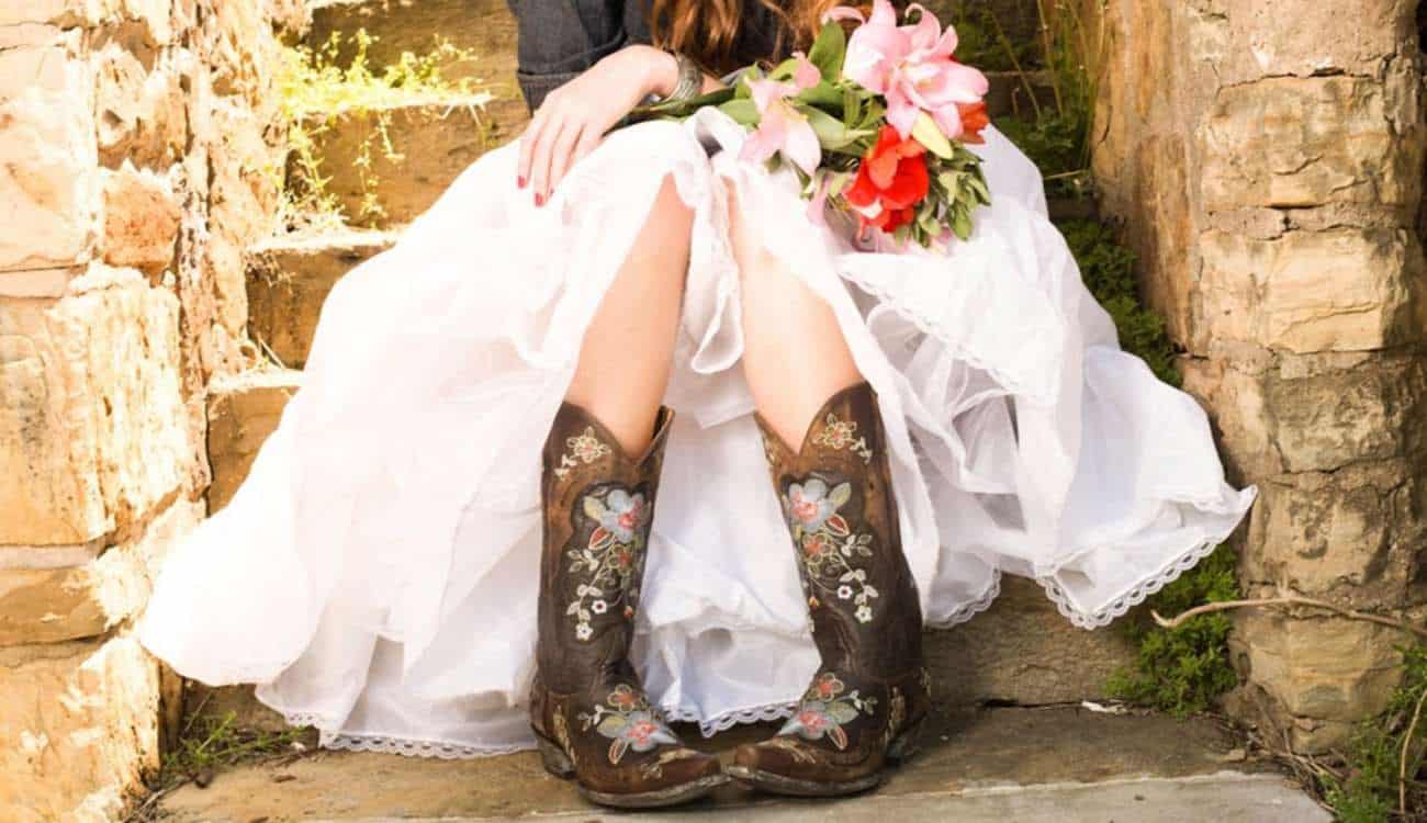 13 فكرة لارتداء البوت في يوم الزفاف