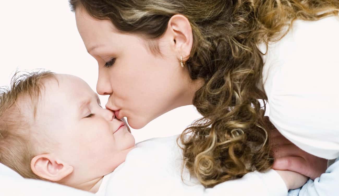 دراسة تكشف علاقة «داء القبلة» بمرض التصلب المتعدد
