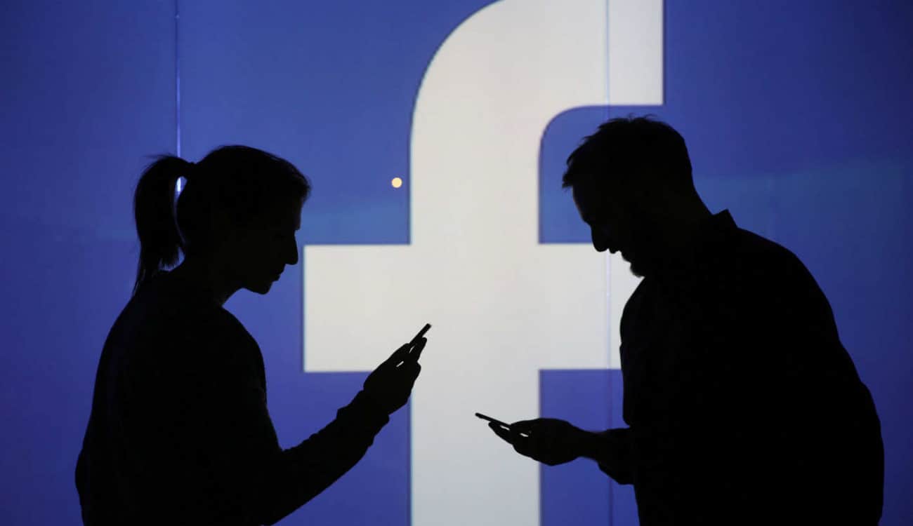 "فيسبوك" يختبر زرا جديدا لإخفاء التعليقات السيئة والمخالفة