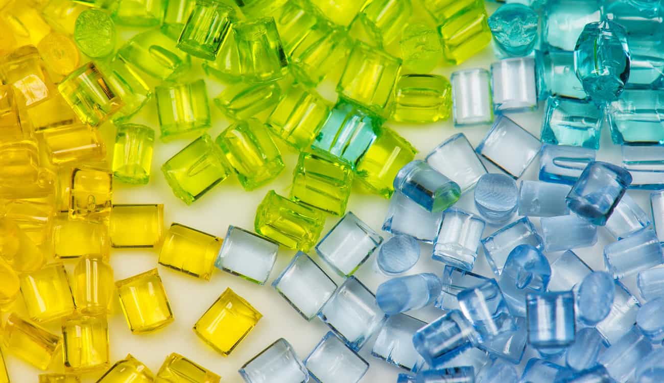 اختراعات جديدة تنهي عصر «البلاستيك»..إحداها كرات المياه الصالحة للأكل