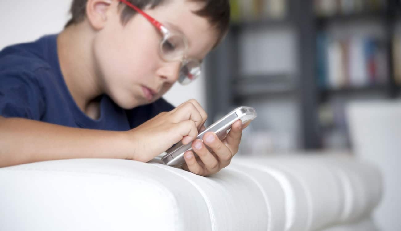 «آبل» تمنح الآباء إمكانية مراقبة استخدام الأطفال للهواتف