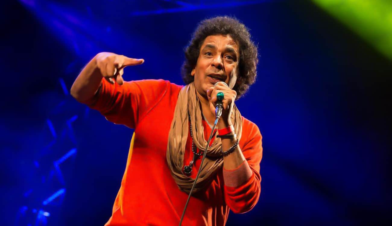 "الموسيقيين المصريين" تكشف حقيقة خضوع محمد منير لجراحة عاجلة