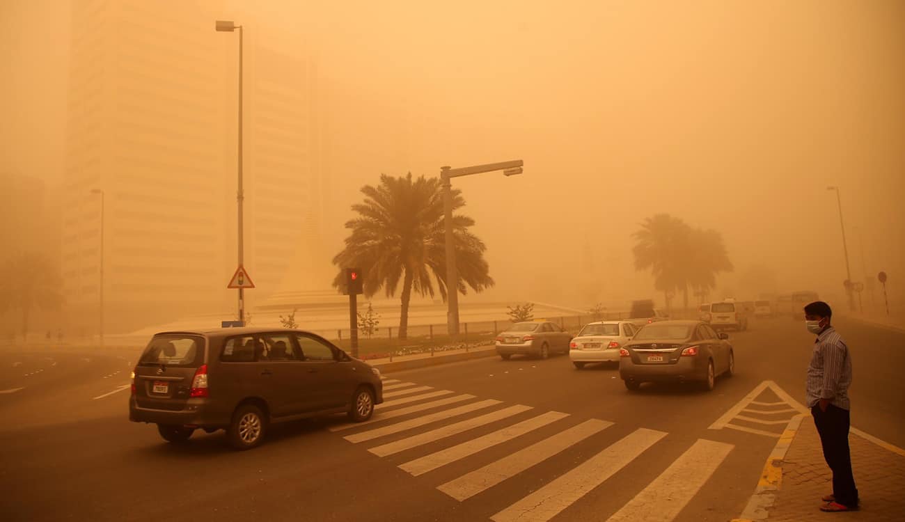 السعودية: 13 منطقة تشهد رياحا متربة وأمطارا غزيرة اليوم