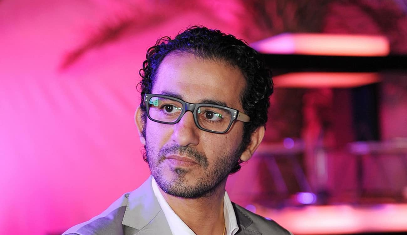 أحمد حلمي يبحث عن حقوقه في رمضان ويرفض «لمس أكتاف»