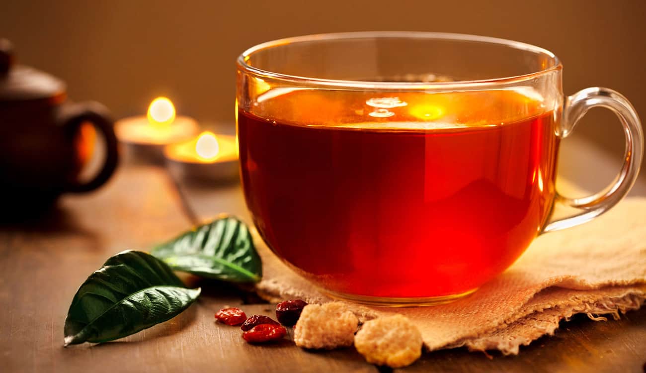 فوائد عديدة لاحتساء الشاي الأحمر في رمضان