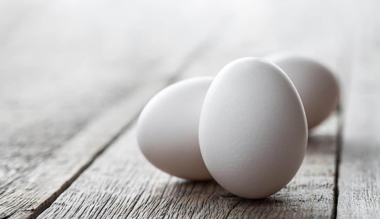 كم بيضة نتناولها أسبوعيا حتى لا يتدهور الكوليسترول؟